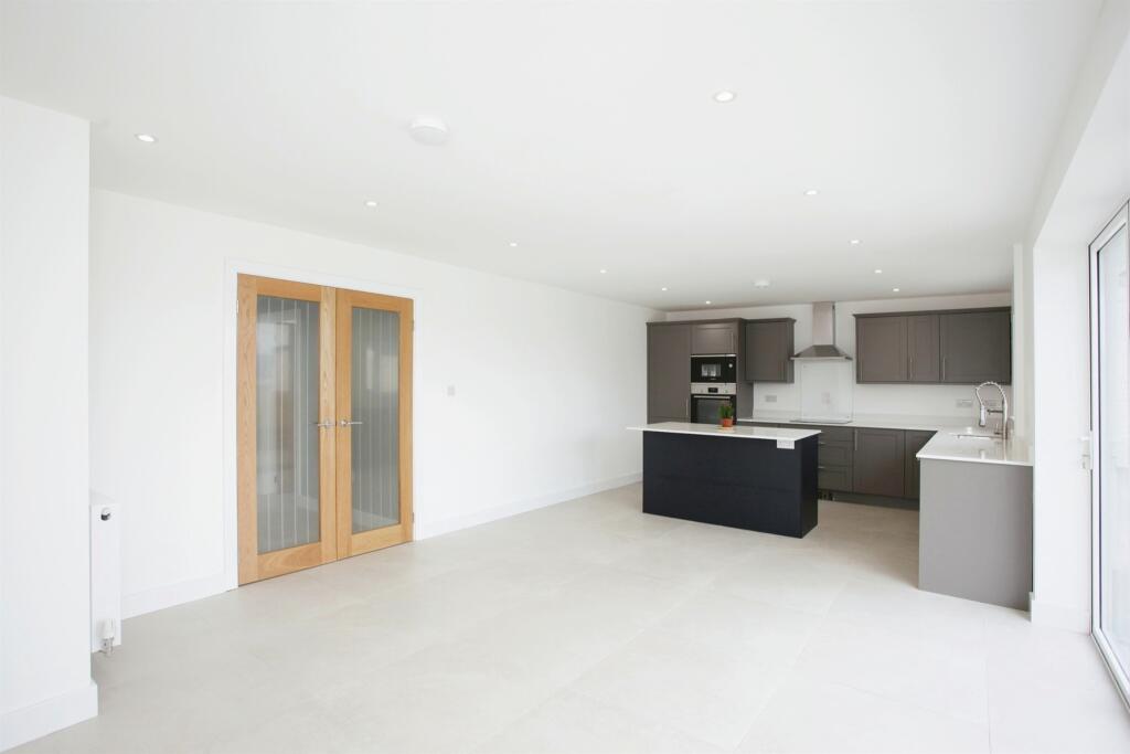 Additional property image - Dan-Y-Coed, Caerphilly
