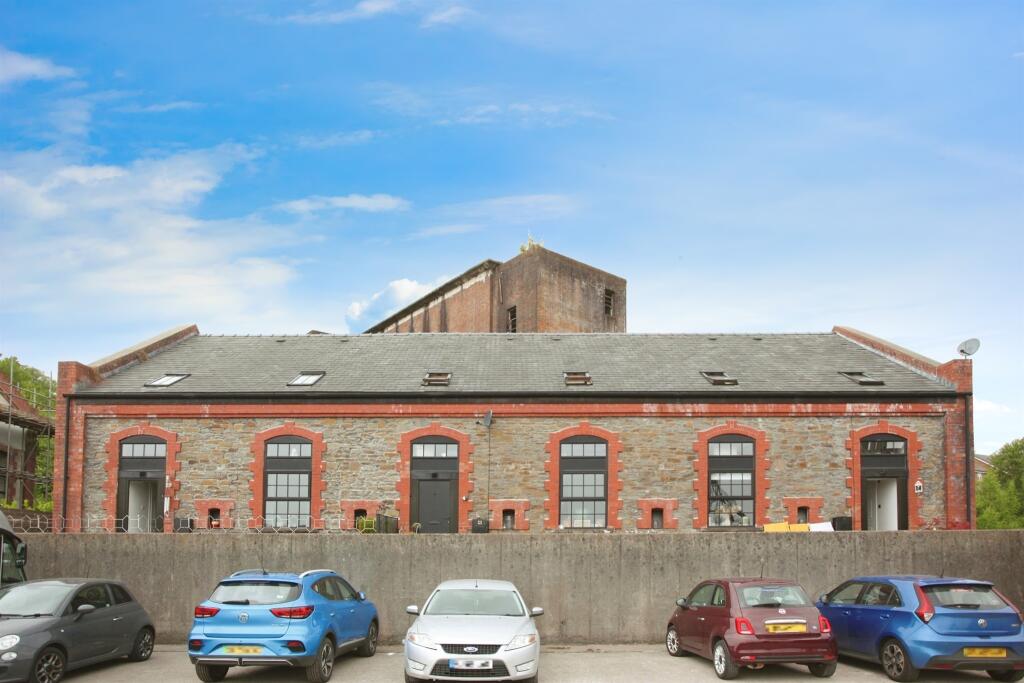 Additional property image - Winding Wheel Lane, Penallta, Hengoed