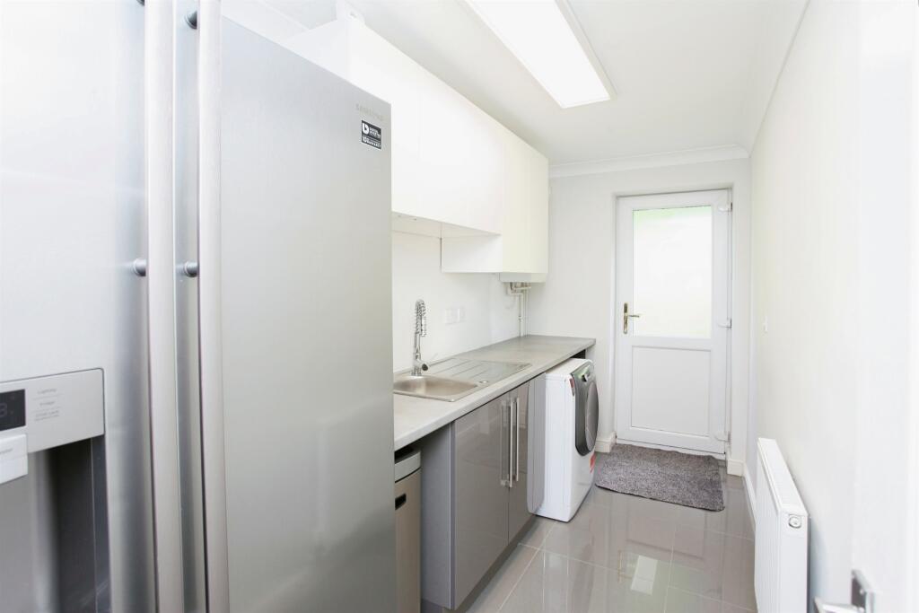 Additional property image - Tai Dyffryn, Nantgarw, Cardiff