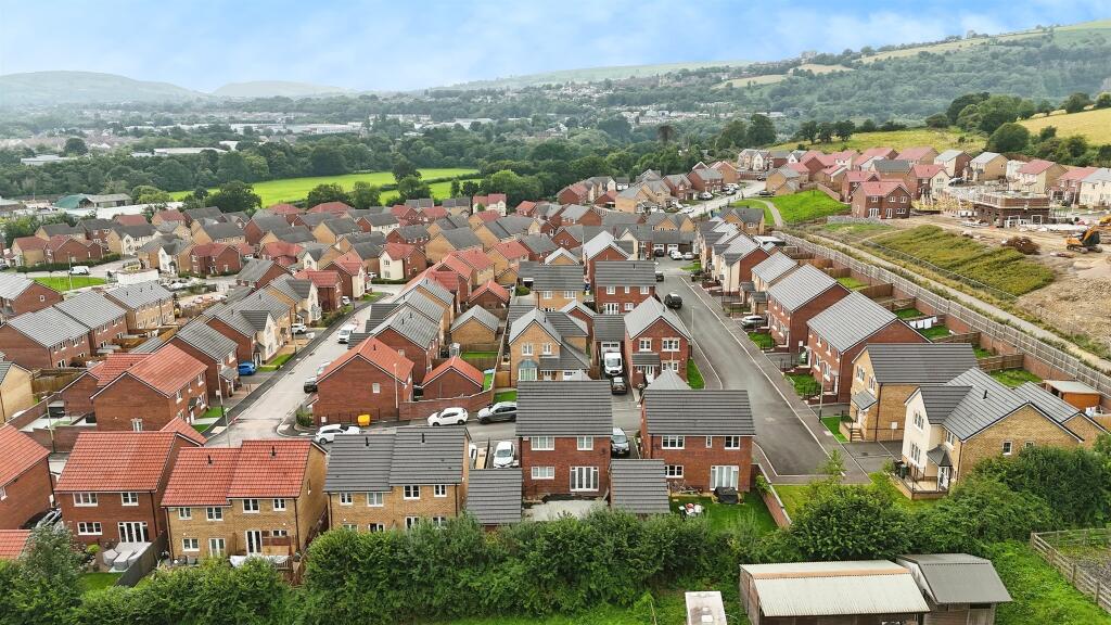 Additional property image - Gate Field Close, Bedwas, Caerphilly