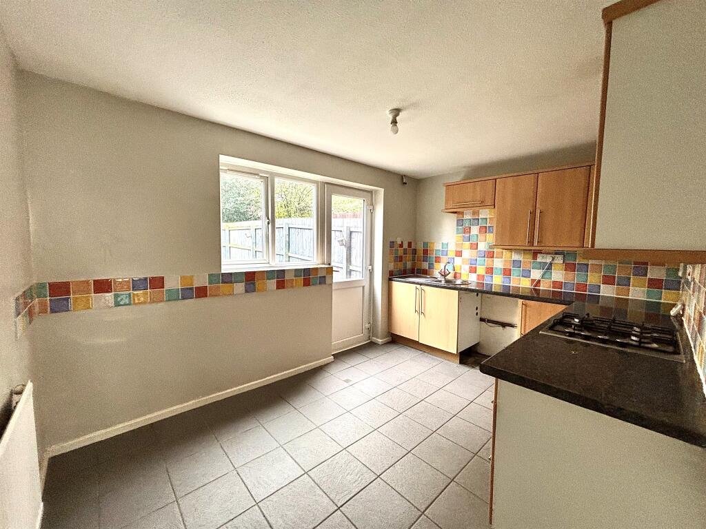 Additional property image - Heol Y Carnau, Caerphilly