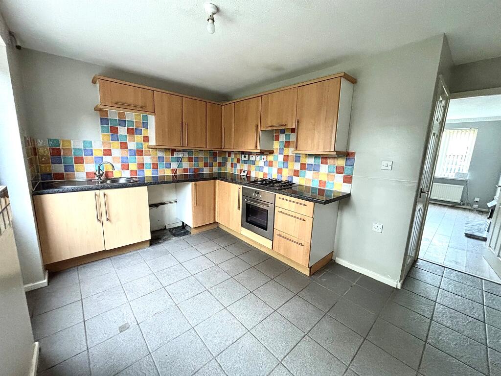 Additional property image - Heol Y Carnau, Caerphilly