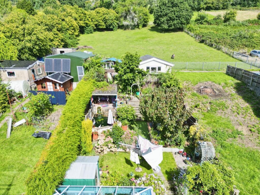 Additional property image - Brynheulog Terrace, Machen, Caerphilly