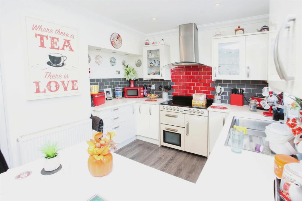 Additional property image - Brynheulog Terrace, Machen, Caerphilly