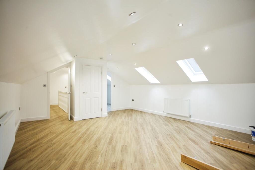 Additional property image - Glyn Derwen, Llanbradach, Caerphilly