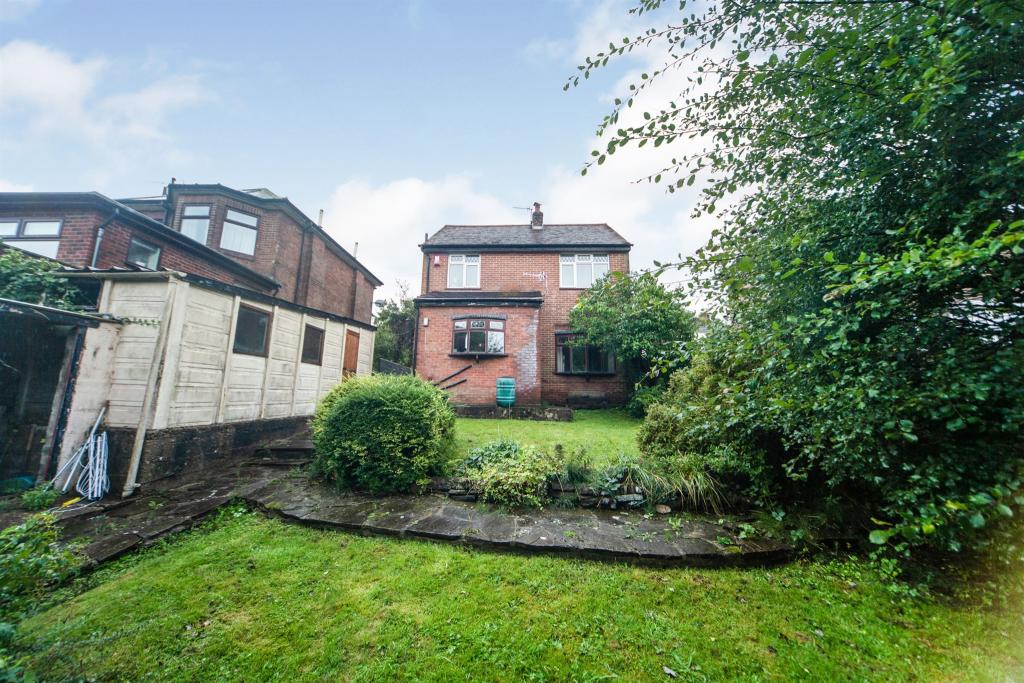 3 bedroom detached house for sale in St Martins Road, Caerphilly, CF83