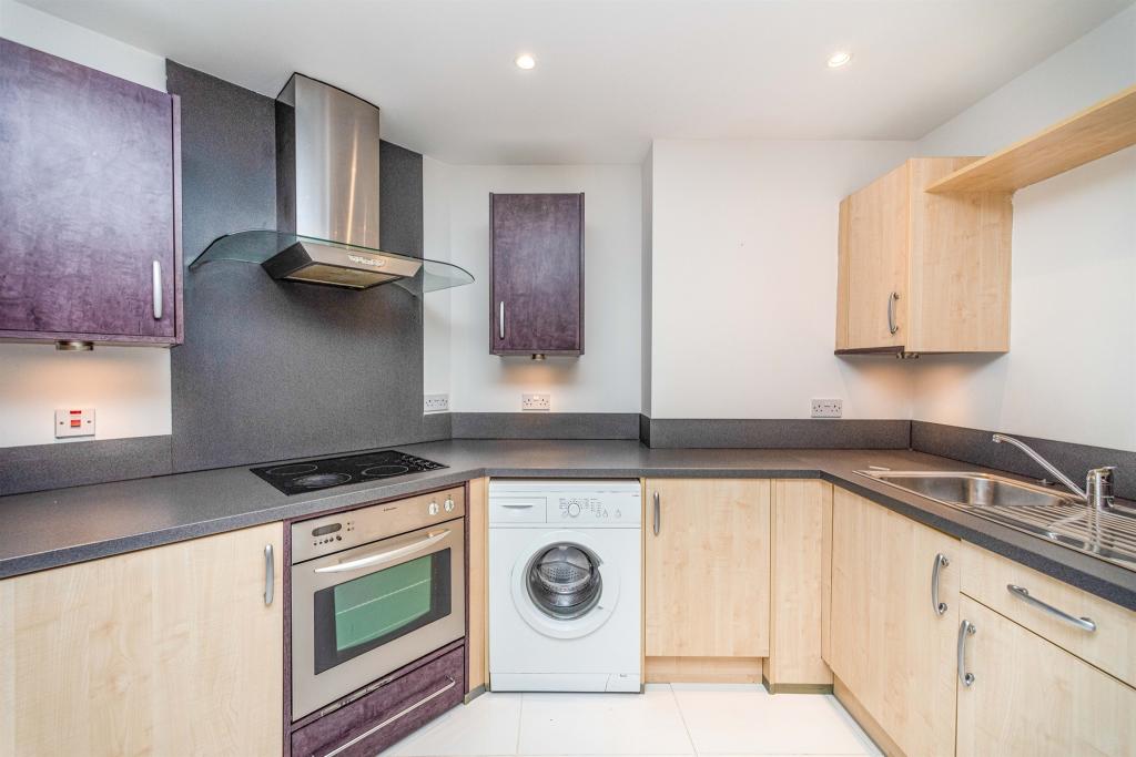 2 bedroom apartment for sale in Landmark Place, Cardiff, CF10
