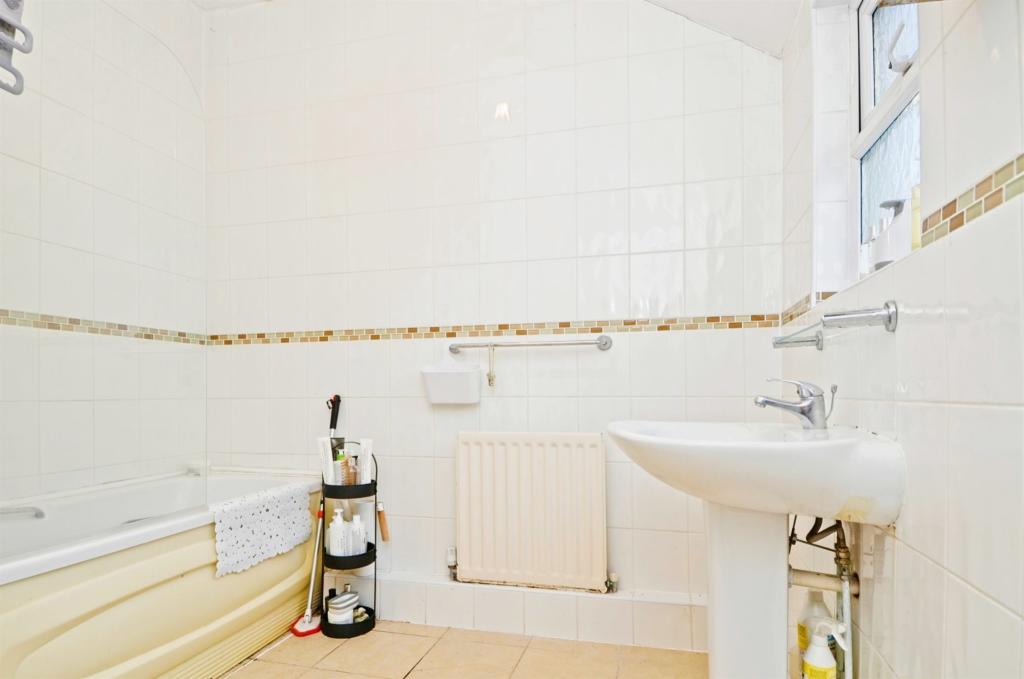 4 bedroom terraced house for sale in Shirley Road, Cardiff, CF23