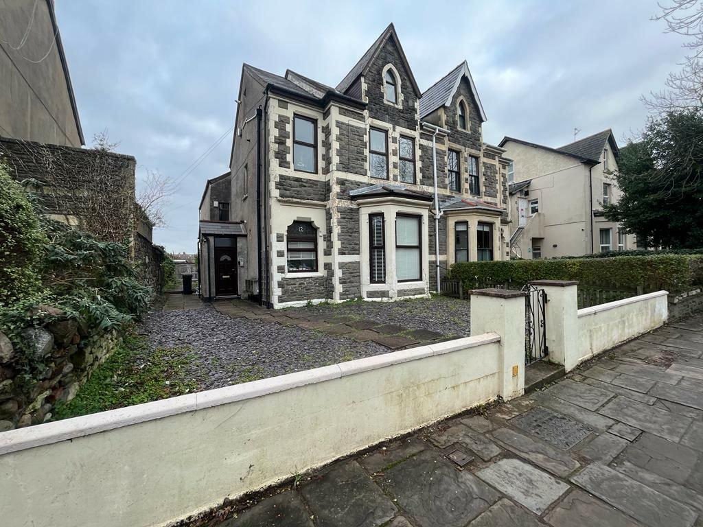 1 bedroom flat for sale in Oakfield Street, Cardiff, CF24