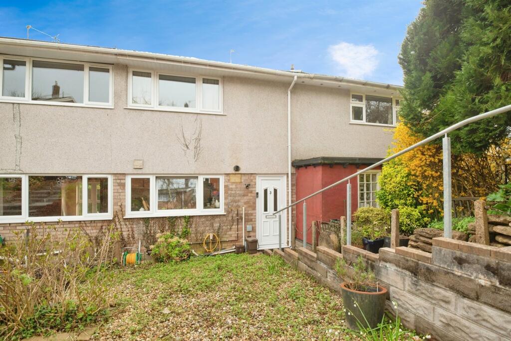 2 bedroom terraced house for sale in Lake View Close, CARDIFF, CF23