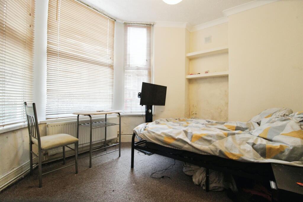 Additional property image - Connaught Road, Cardiff