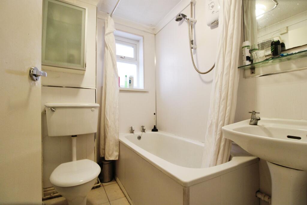Additional property image - Connaught Road, Cardiff