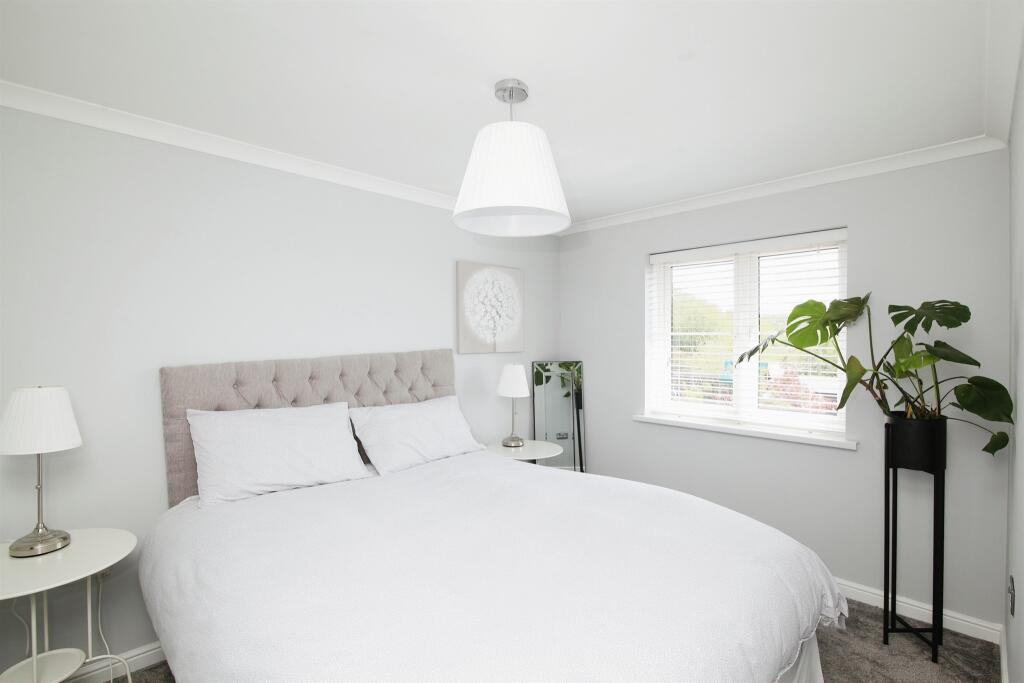 4 bedroom detached house for sale in Ffordd Y Dolau, Llanharan