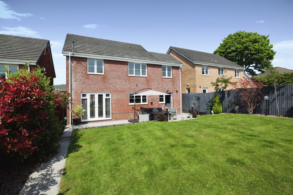 4 bedroom detached house for sale in Ffordd Y Dolau, Llanharan