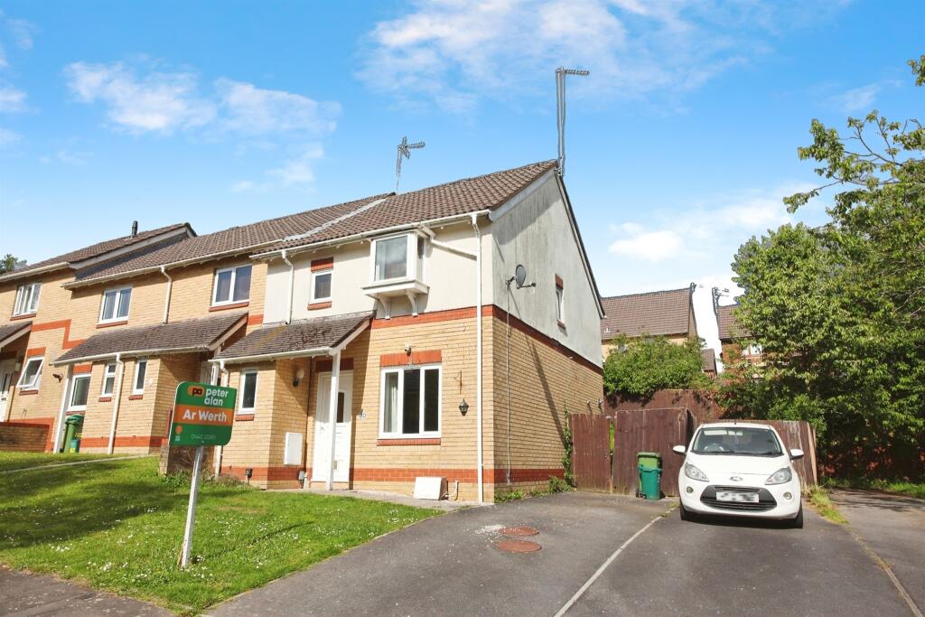 Main image of property: Clos Myddlyn, Beddau, PONTYPRIDD