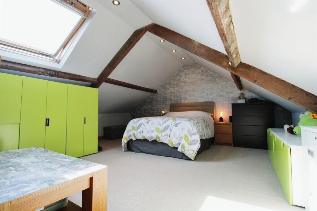 Property image - Gilfach Road, Tonyrefail, Porth