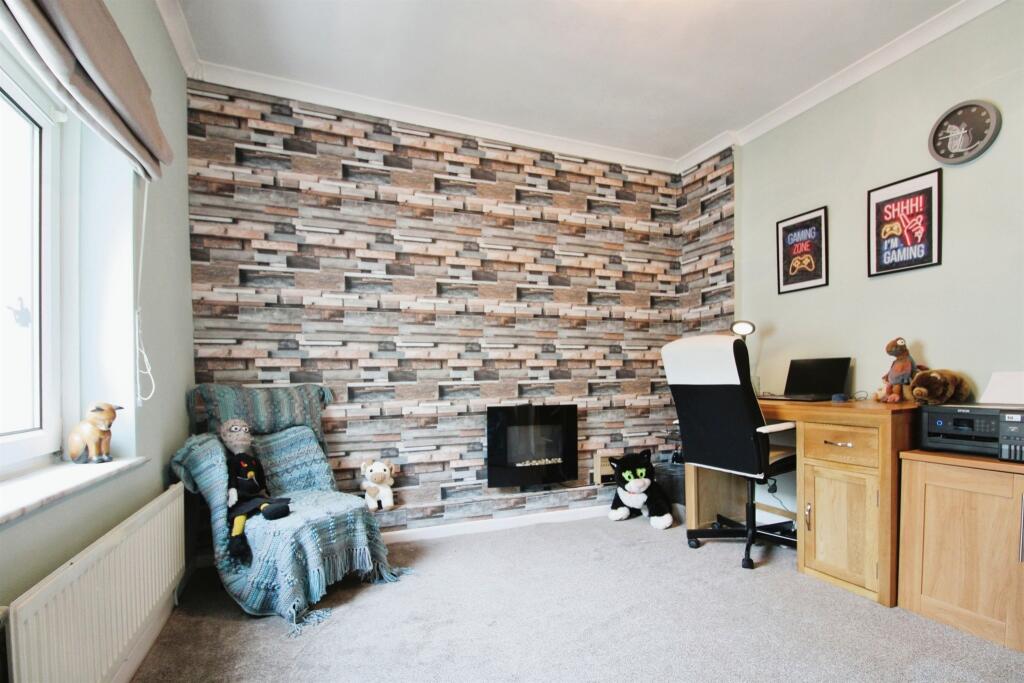 Additional property image - Gilfach Road, Tonyrefail, Porth