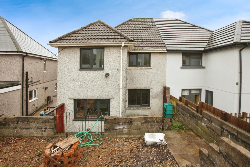 Additional property image - Heol Brynteg, Tonyrefail, PORTH