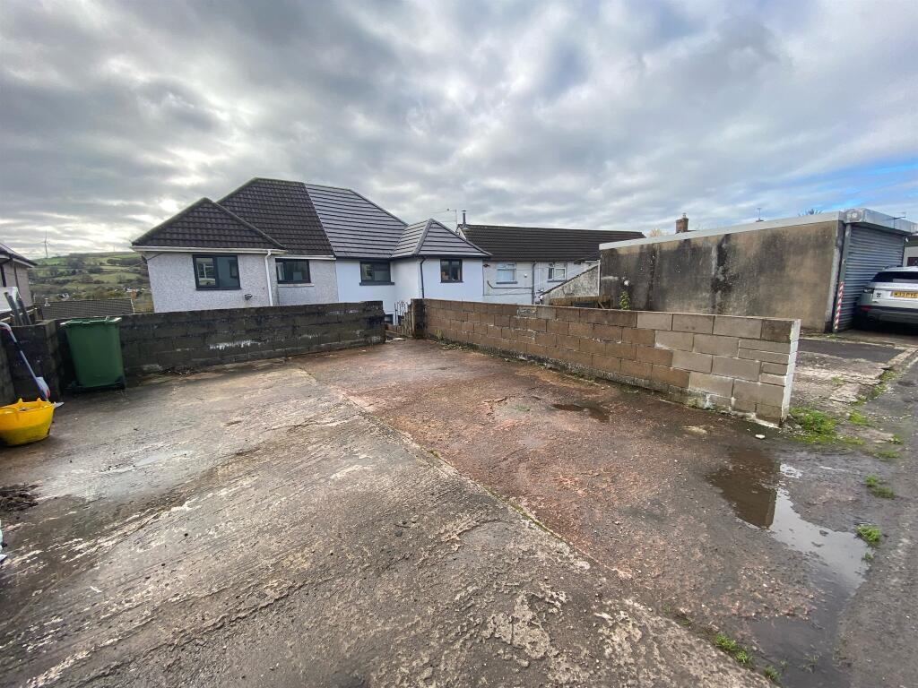Additional property image - Heol Brynteg, Tonyrefail, PORTH
