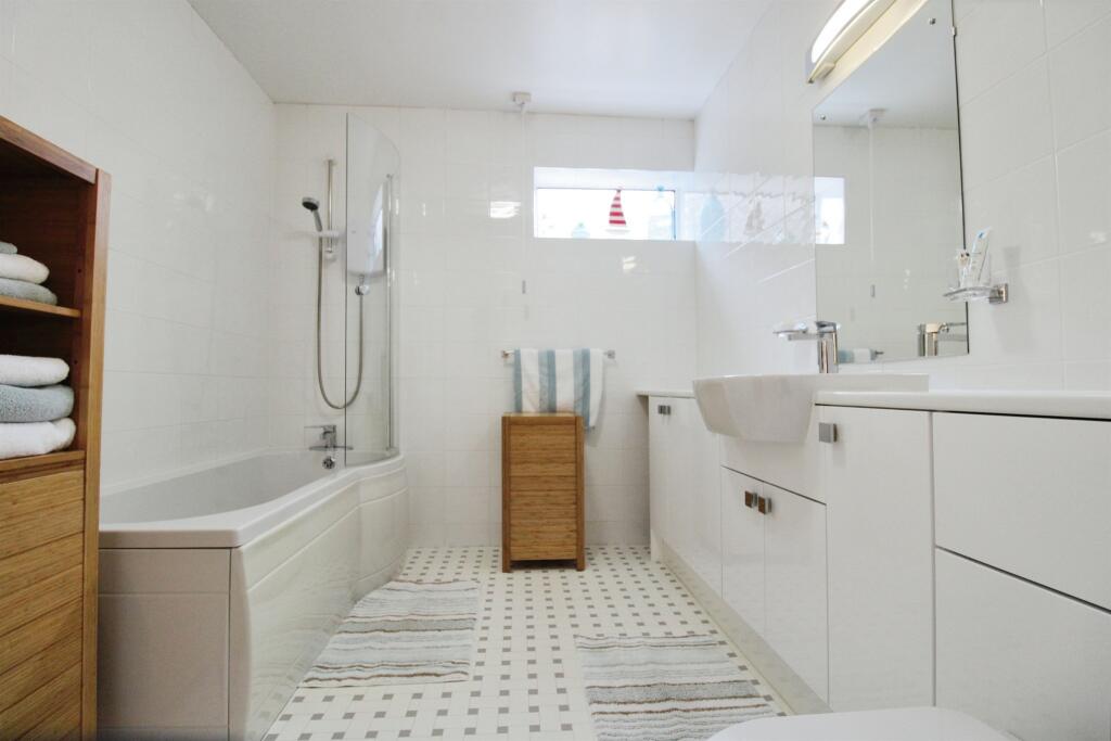 Additional property image - Erw Hir, Llantrisant, PONTYCLUN