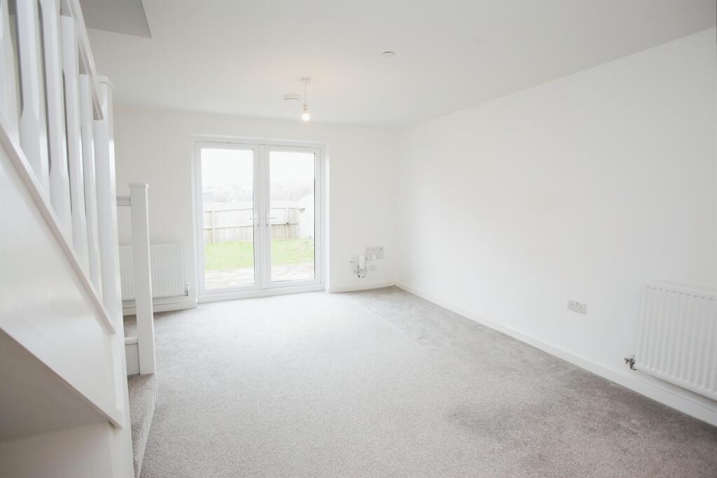 Additional property image - Heol Y Gylfinir, Llanilid, Pontyclun