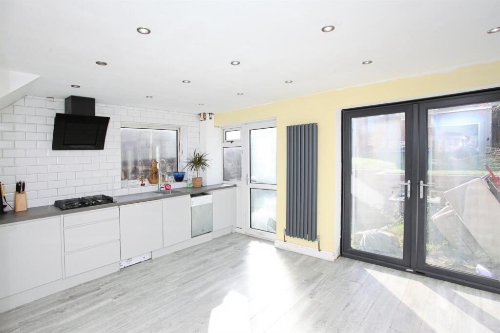 Main image of property: Carlton Crescent, Beddau, Pontypridd