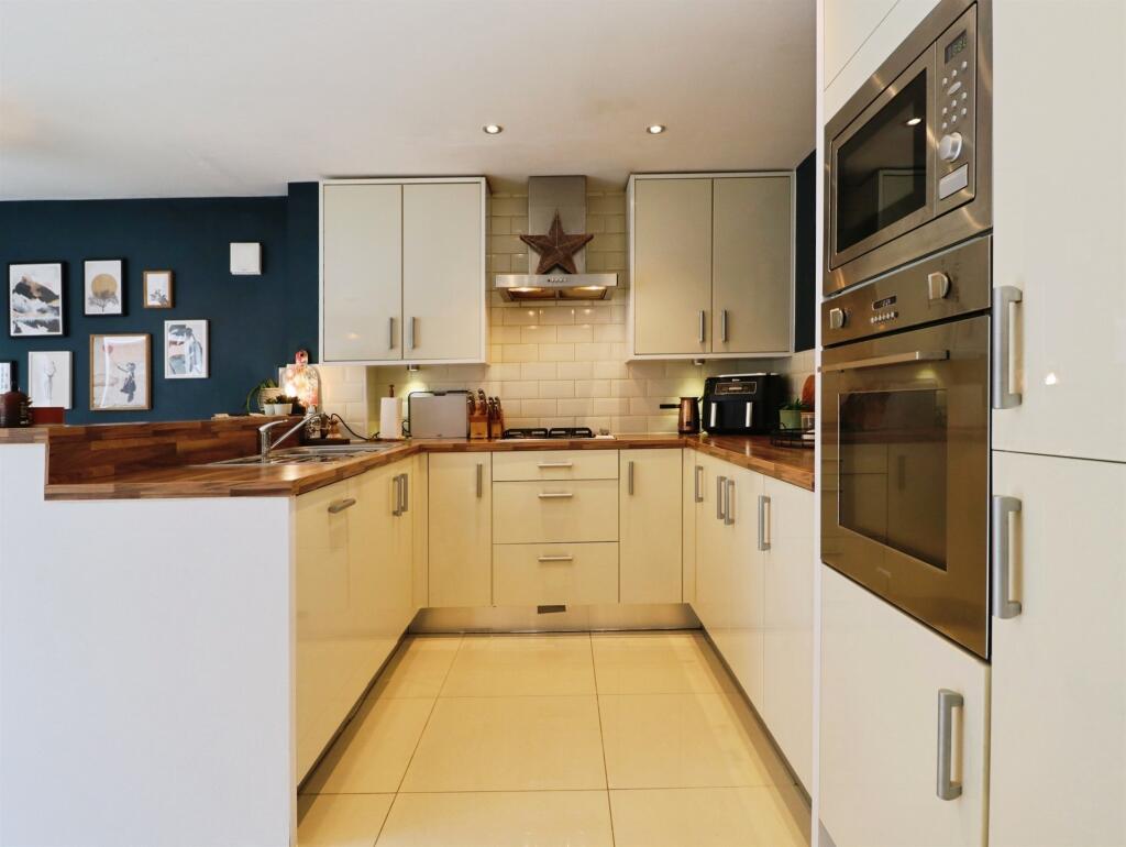 Main image of property: Ffordd Dol Y Coed, Llanharan, Pontyclun