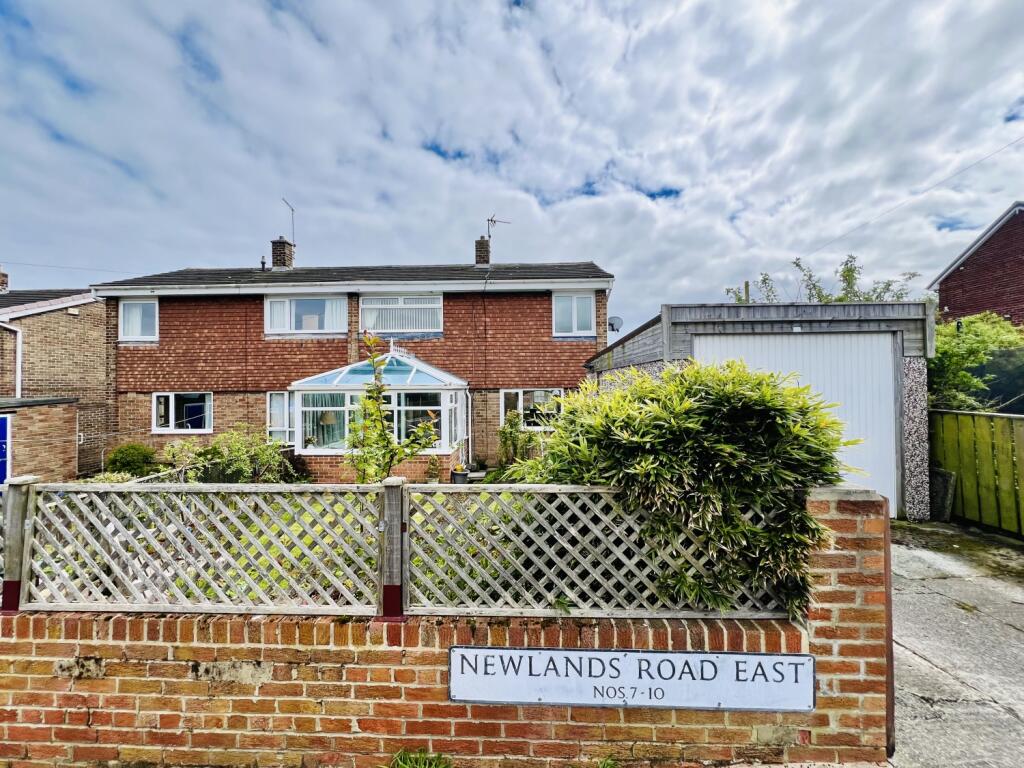 2 bedroom semidetached house for sale in Newlands Road East, Seaham