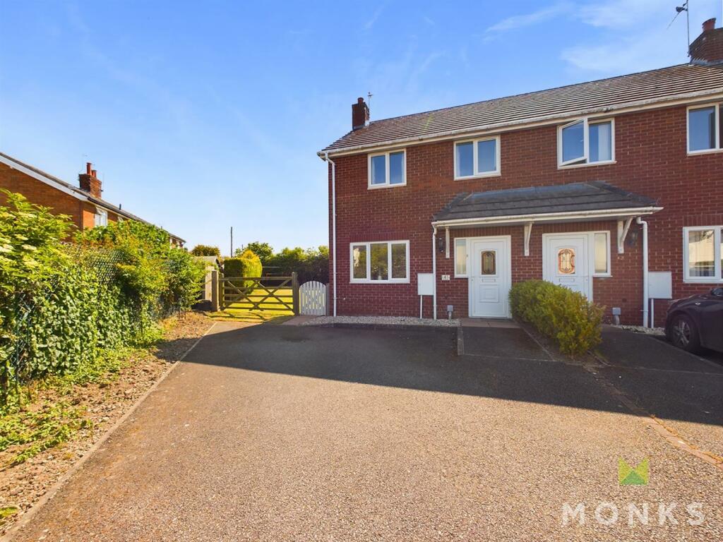 3 bedroom semidetached house for sale in The Crescent, Montford Bridge