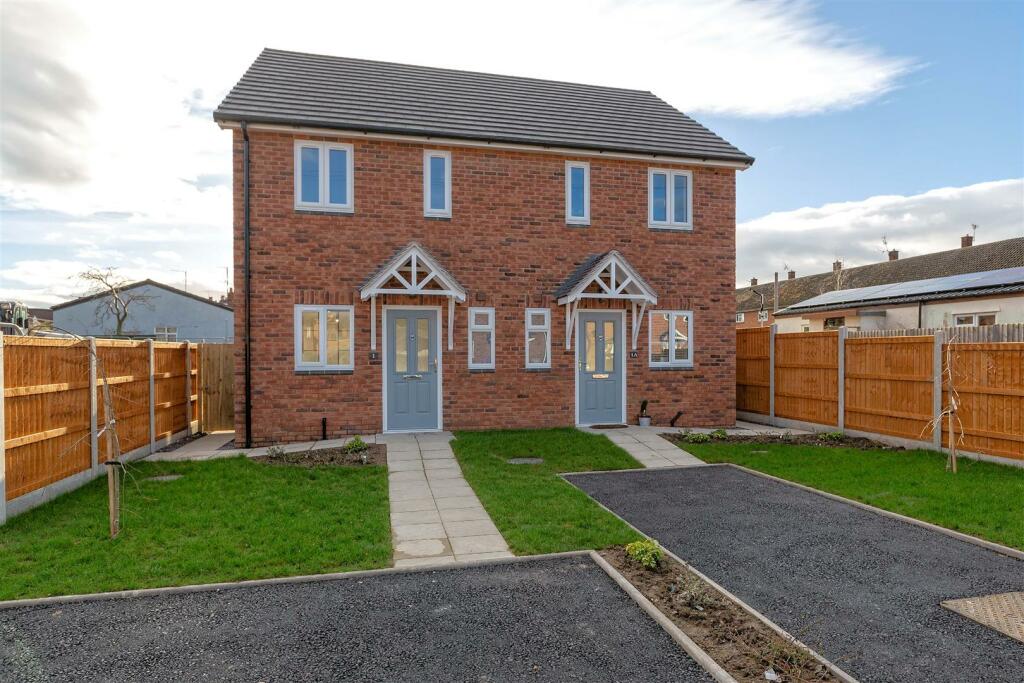 2 bedroom semidetached house for sale in 1 Glenburn Gardens, Monkmoor