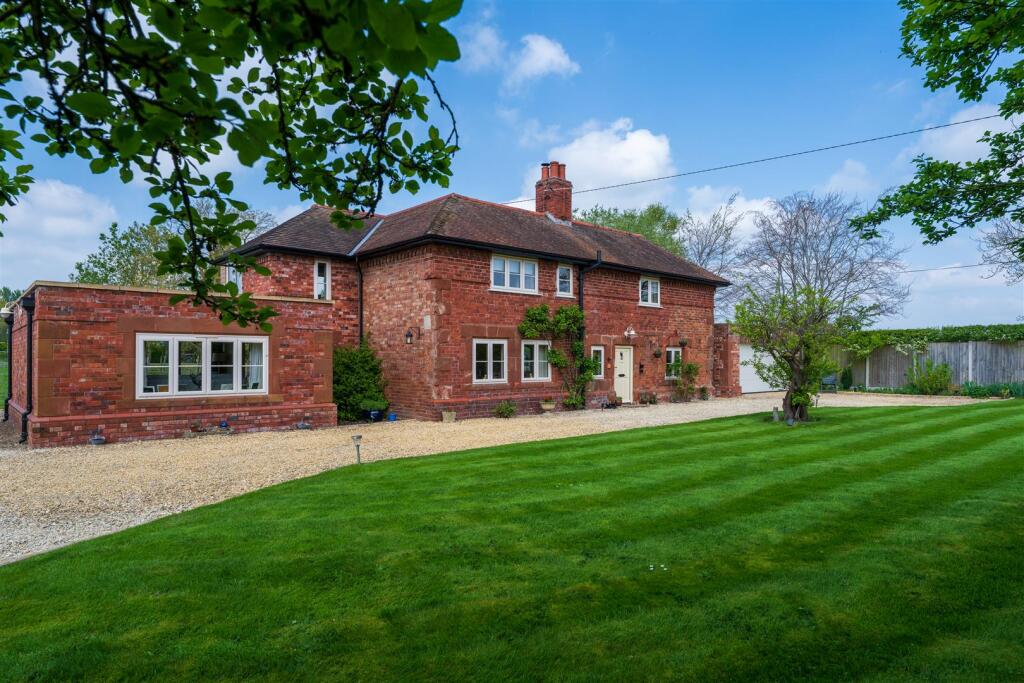 Main image of property: 11 Shrewsbury Road, Preston Gubbals, Shrewsbury