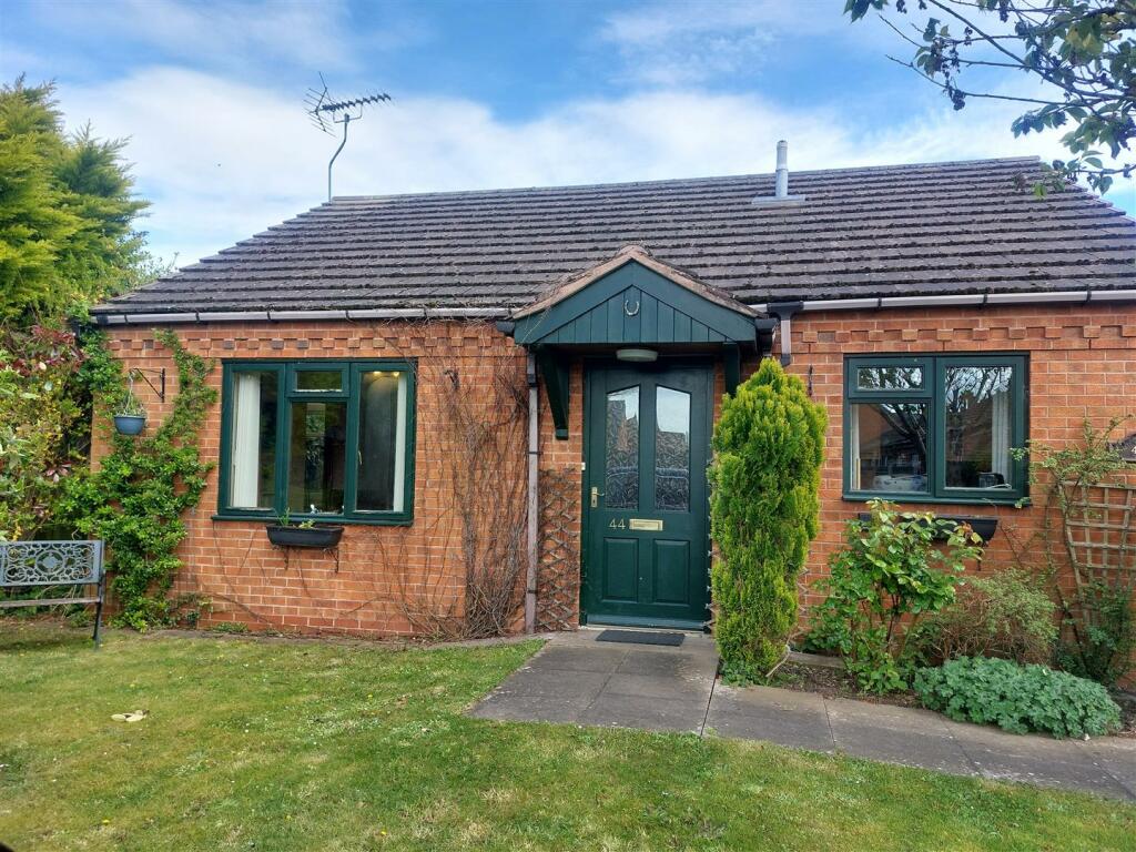 2 bedroom detached bungalow for sale in Ranford Way, Wem, SY4