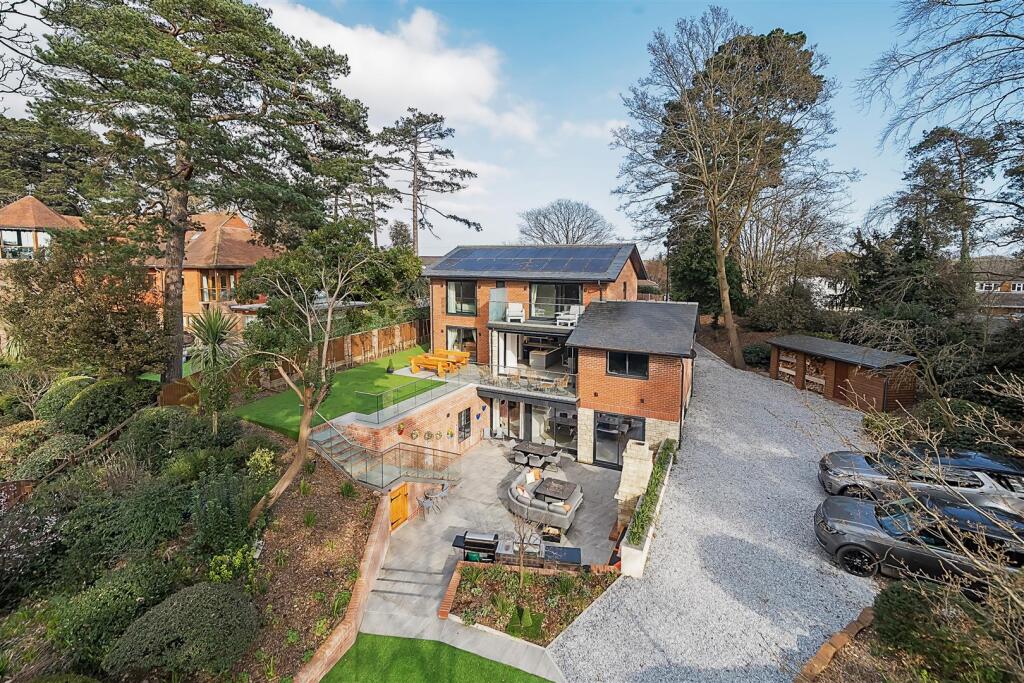 Main image of property: Newtown Road, Warsash