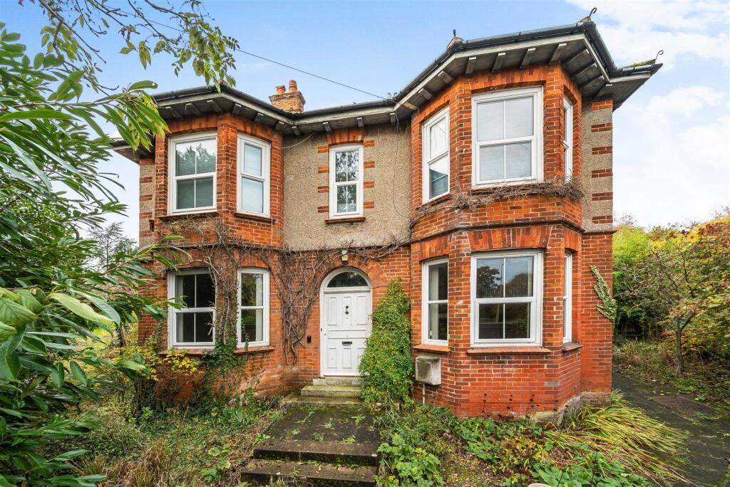 Main image of property: Warsash Road, Warsash