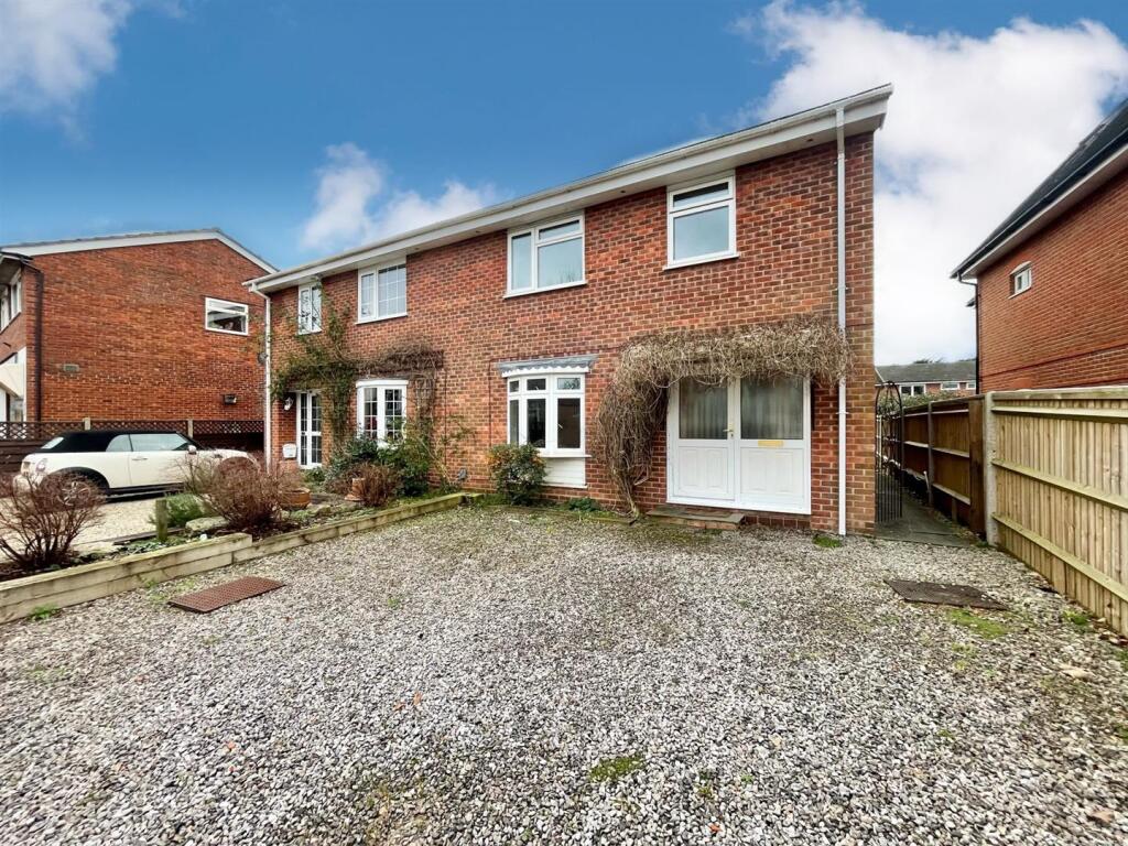 Main image of property: Shore Road, Warsash, Southampton