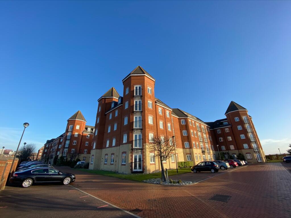 Main image of property: Quebec Quay, L3