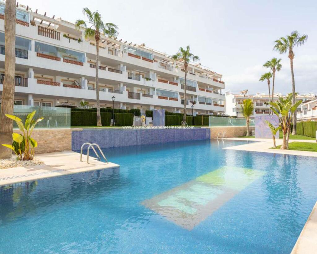 2 bedroom apartment for sale in Villamartin, Spain