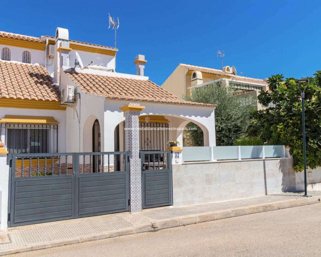 Main image of property: La Zenia