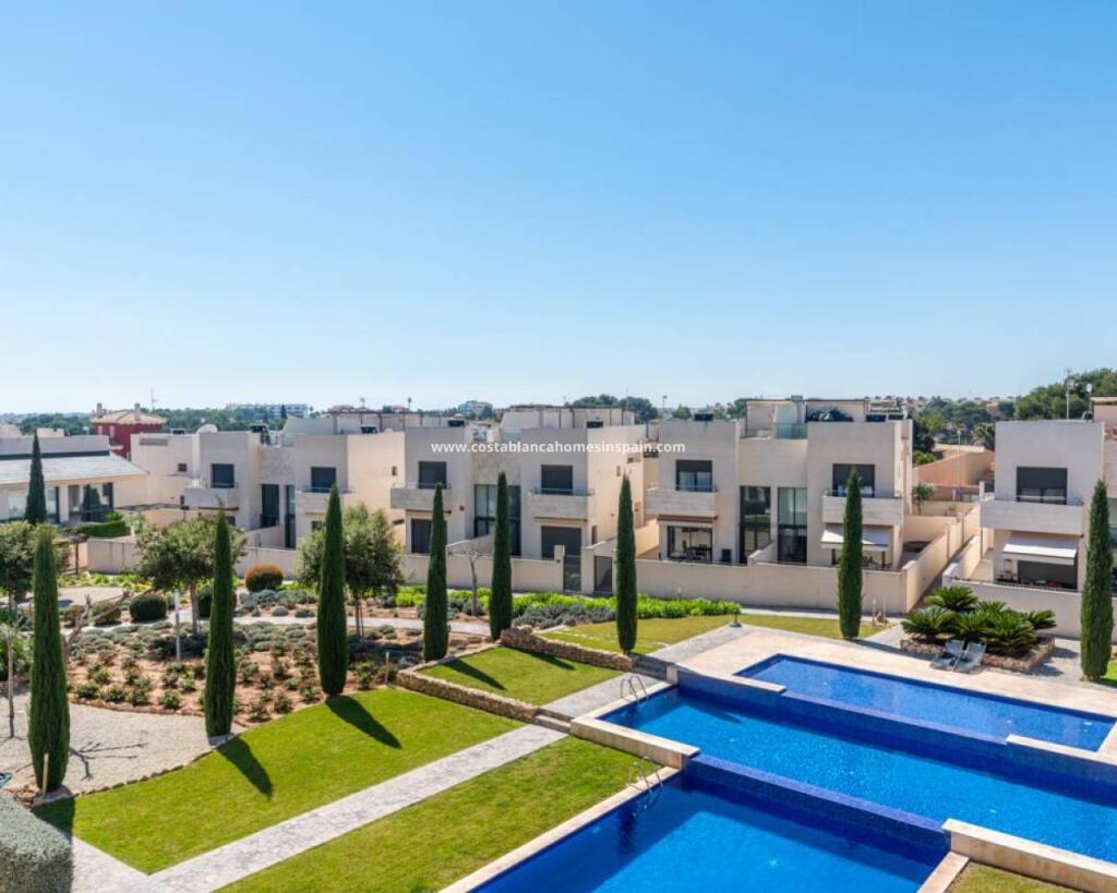 Main image of property: Los Dolses