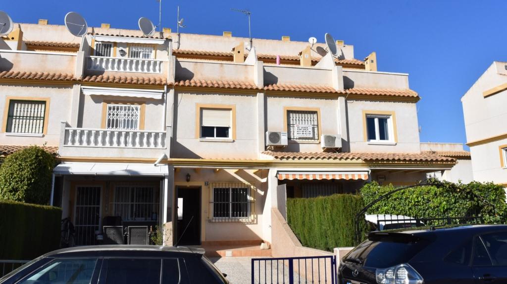 3 bedroom town house for sale in Villamartin, Spain