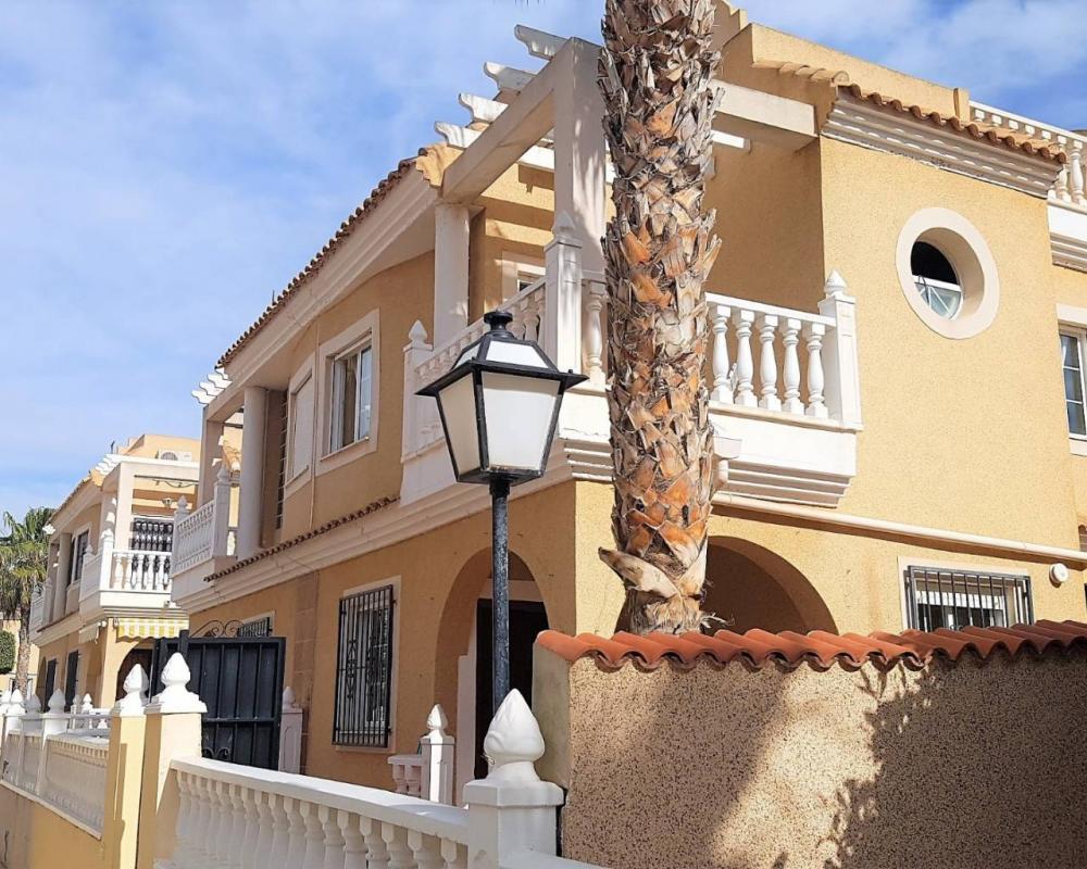 3 bedroom town house for sale in Cabo Roig, Spain