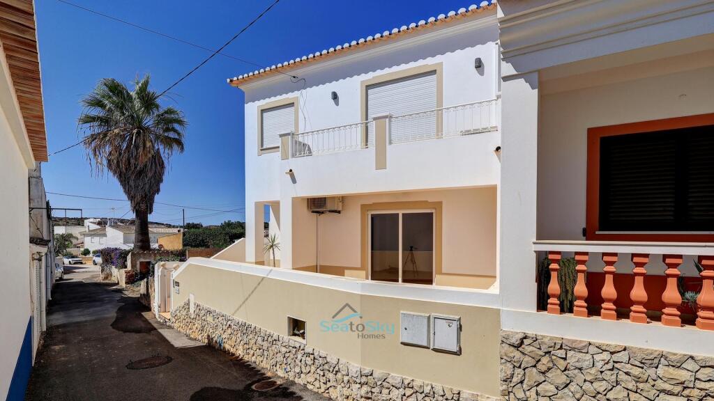 Main image of property: Algarve, Almadena