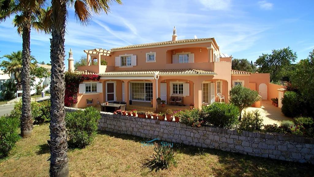 6 bedroom villa for sale in Algarve, Alvor, Portugal