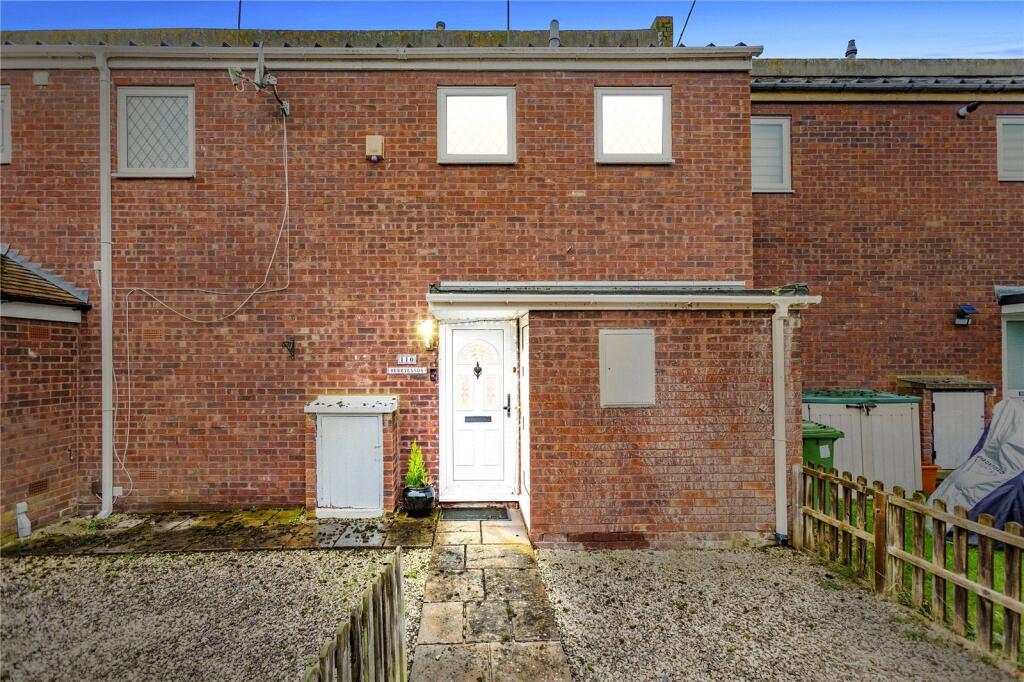 Main image of property: Merrylands, Basildon, SS15