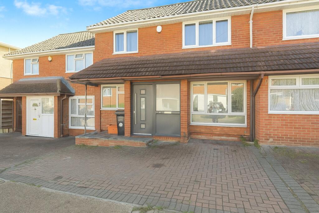 Main image of property: Dengayne, Basildon, SS14