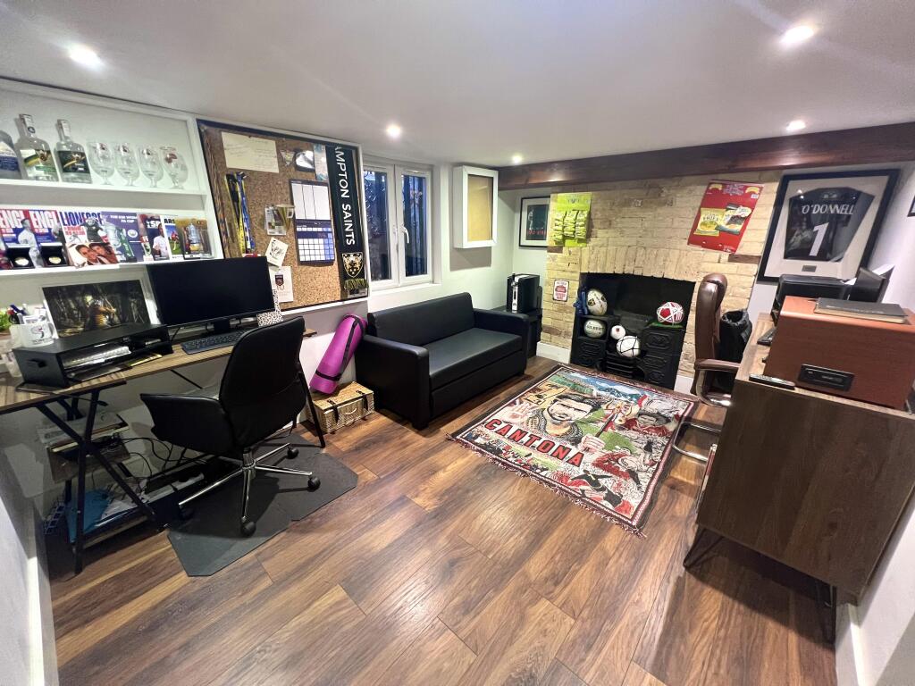 Main image of property: Old Road, LEIGHTON BUZZARD