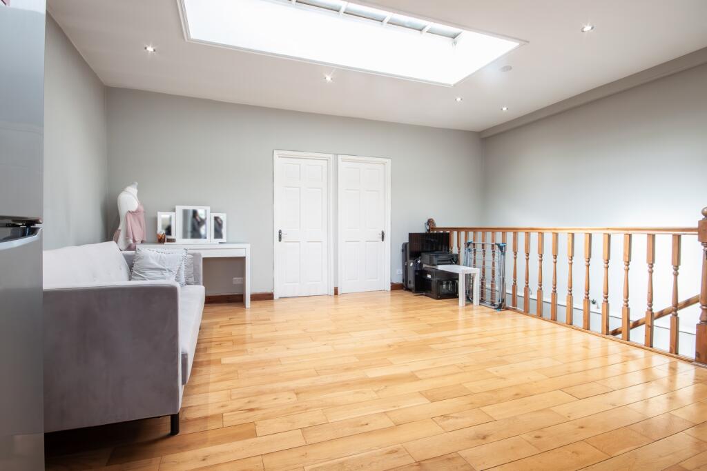 Main image of property: Golders Green Road, Golders Green, NW11