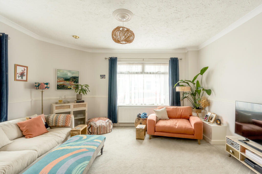 2 bedroom end of terrace house for sale in Bellevue Road, St