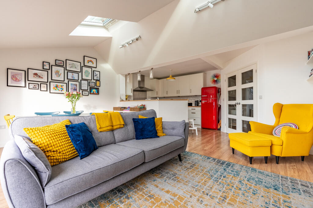 Additional property image - Leap Valley Crescent, Bristol, Gloucestershire