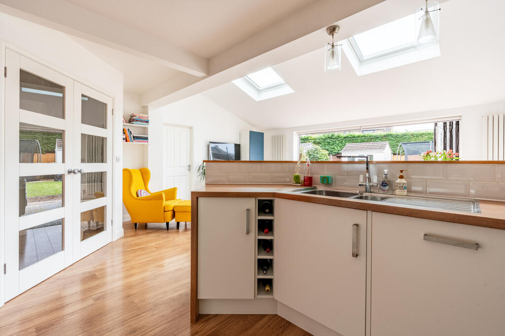 Additional property image - Leap Valley Crescent, Bristol, Gloucestershire
